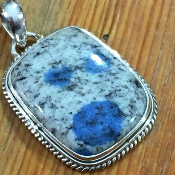 K2 Azurite in Granite Pendant - Picture 4 of 8